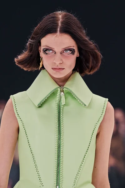 Look 49